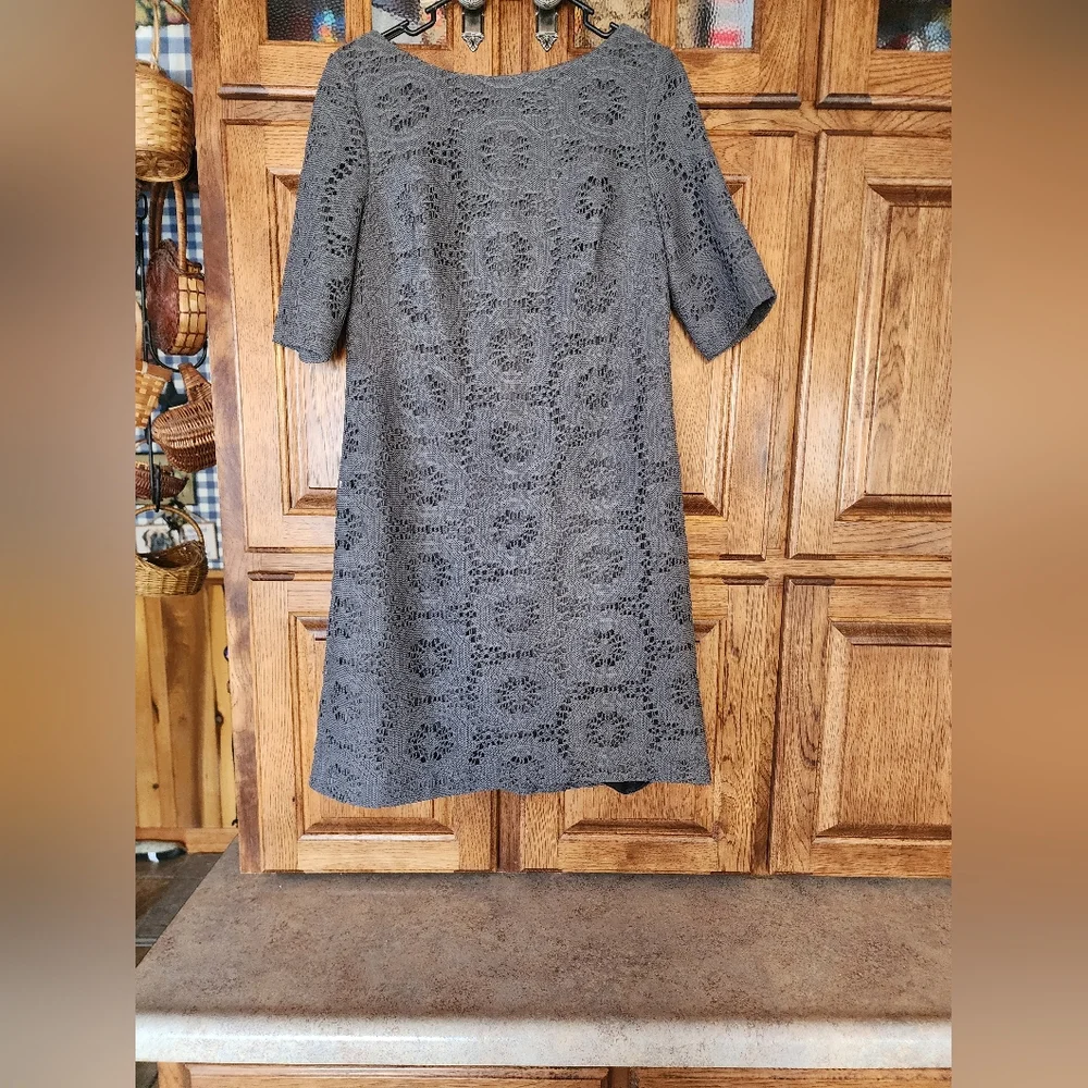 Adrianna Papell Gray Crochet Dress Size 12 - Picture 3 of 8